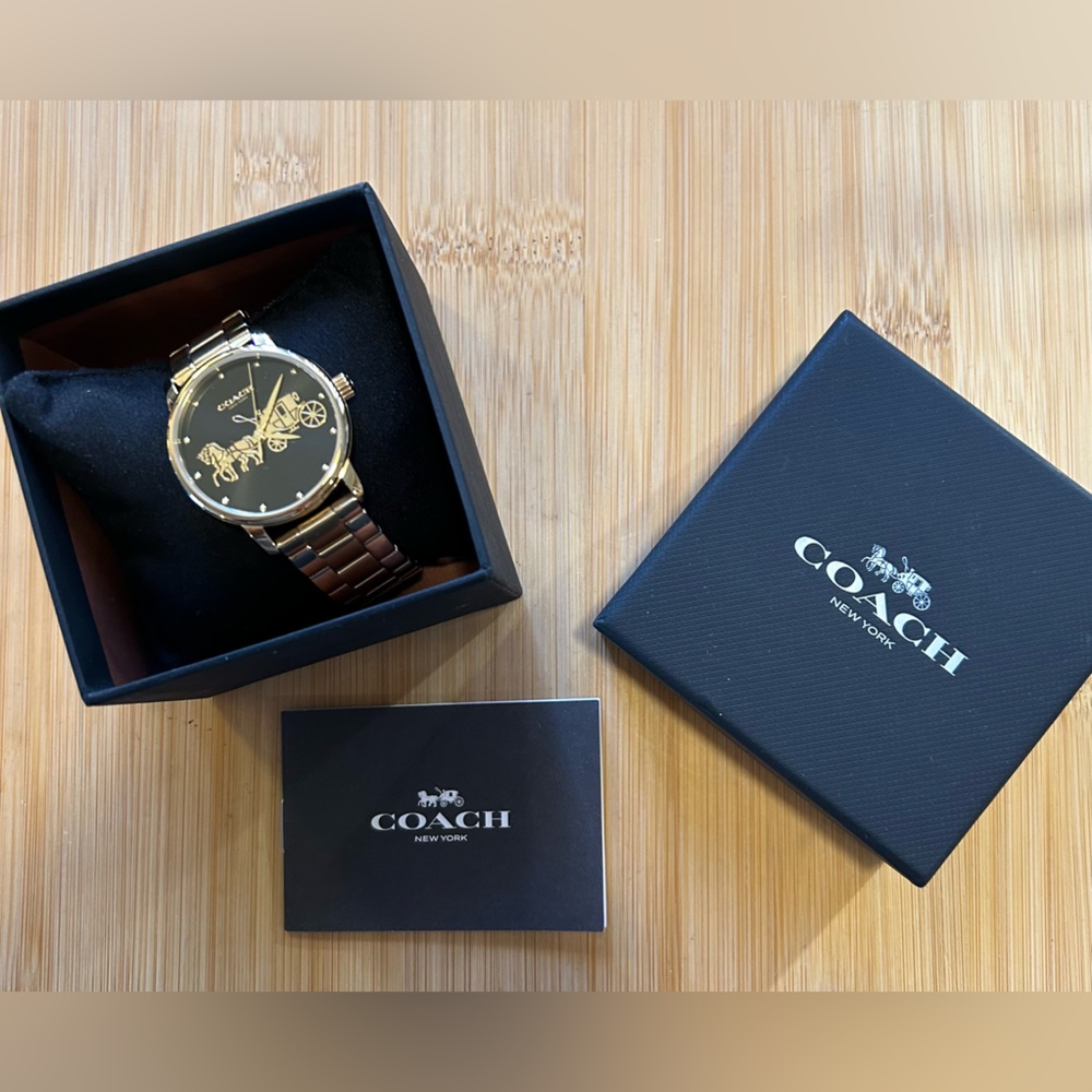 Coach Business Grand Watch 36mm Black & Golden Face & Black Breclet. - Picture 7 of 8